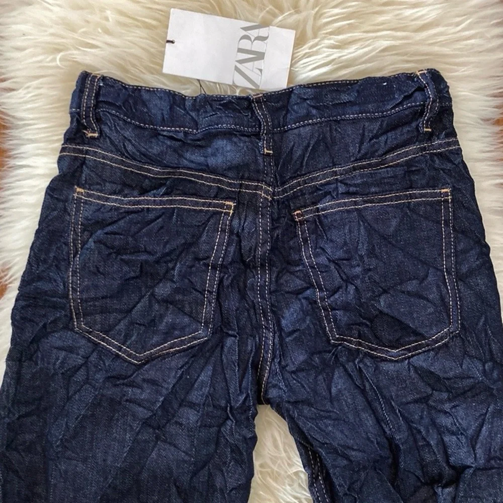 Zara Wrinkle Effect Low-Rise Straight Jeans in Rinse Wash